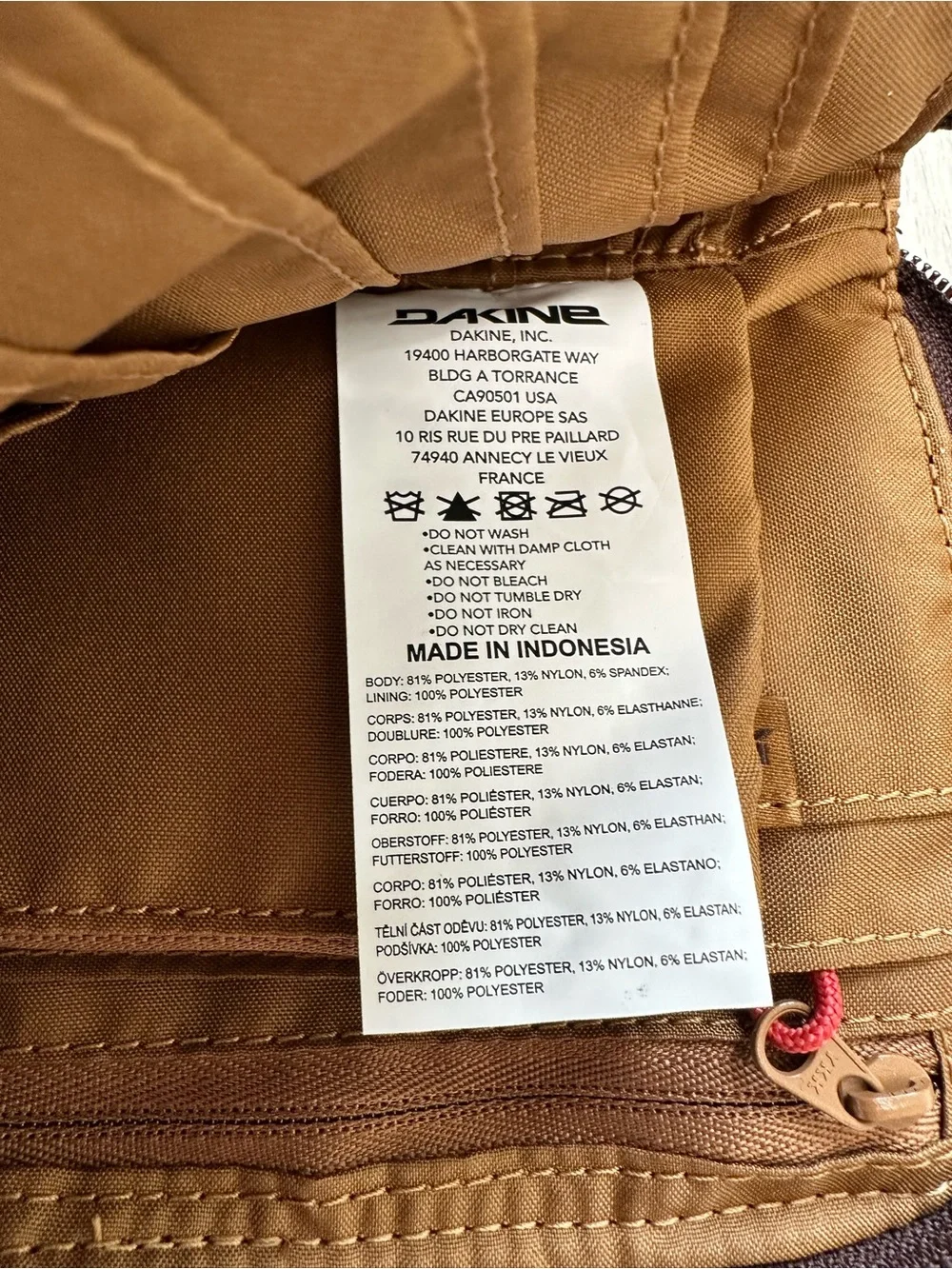 Dakine Hall Pass Wallet in Brown